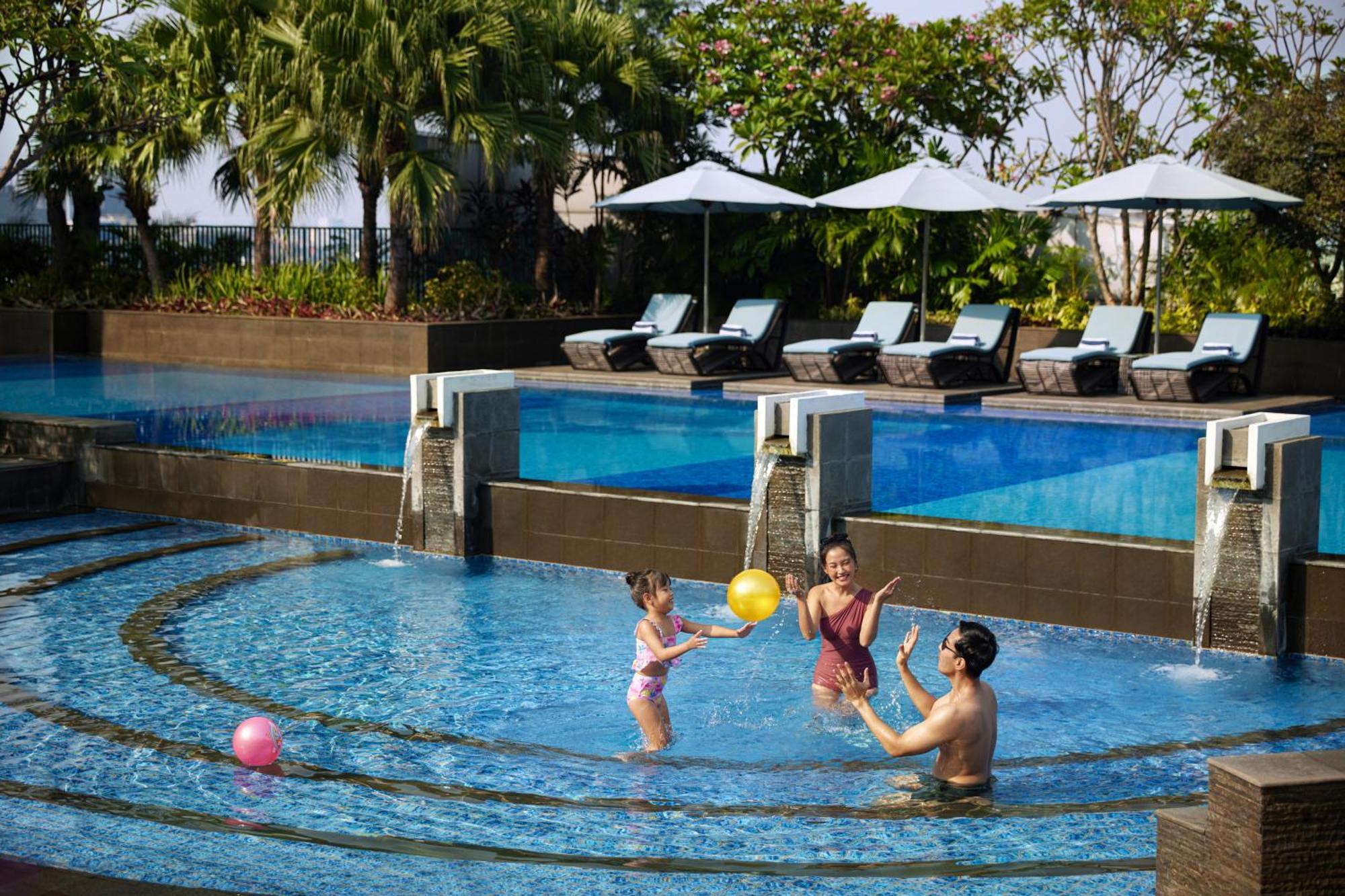 Sheraton Grand Jakarta Gandaria City Hotel Exterior photo